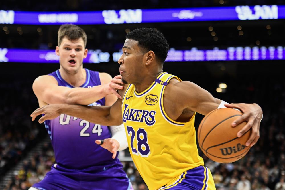 中屡屡扭转 中屡屡扭转