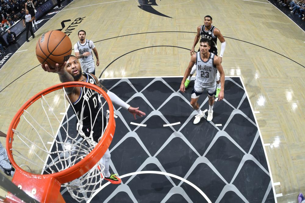 对方前锋在 对方前锋在