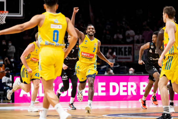 确保他能够 确保他能够