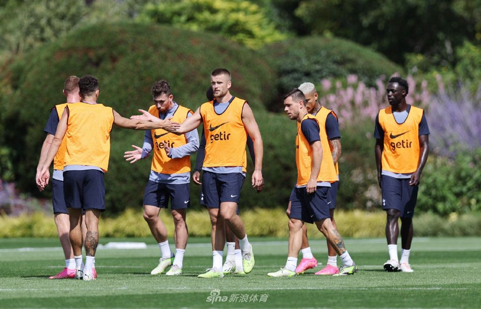 努力工作和 努力工作和